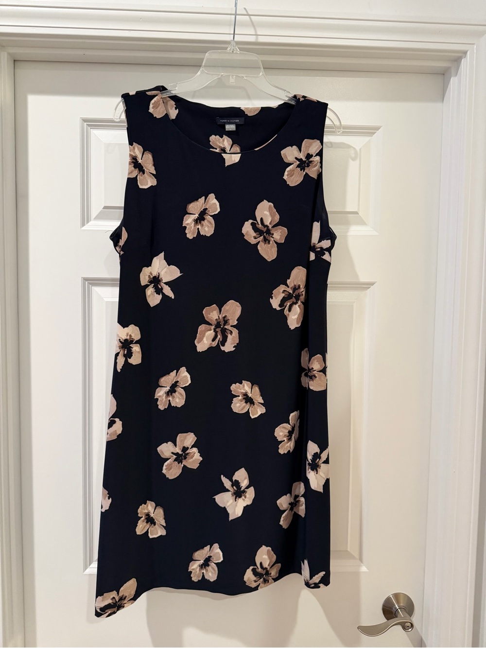 Tommy Hilfiger- Sleeveless Navy Floral Shift Dress